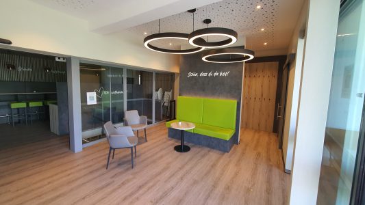 Eingang und Chill-Area